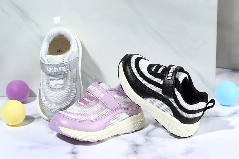 ��ͯ�����C��Ь�Ј�ǰ���V� ������(li��n)��(n��i)���������v�w